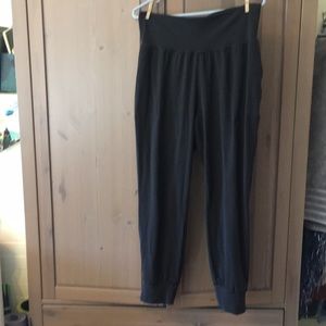 Athleta Salutation Joggers, W’s L